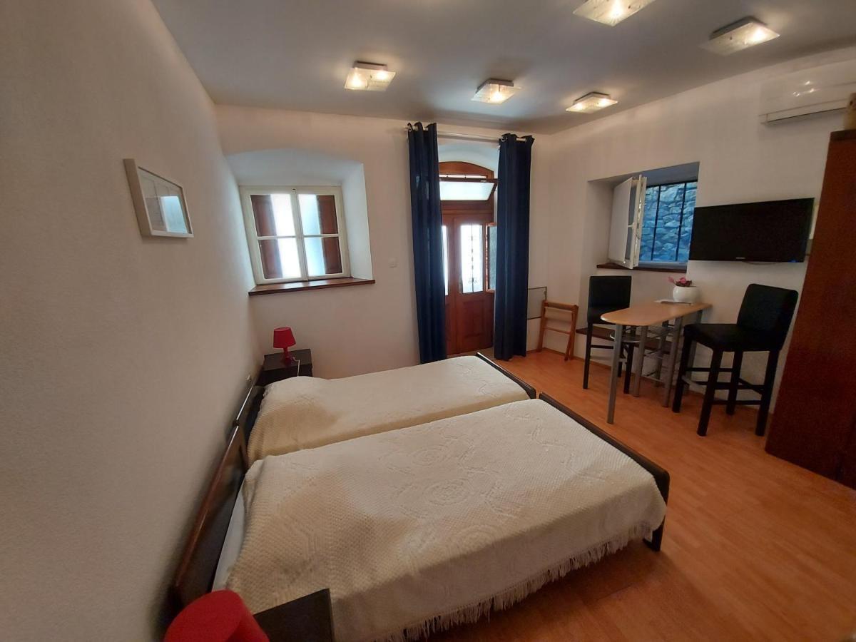 Guesthouse Boris Labin  Exterior foto