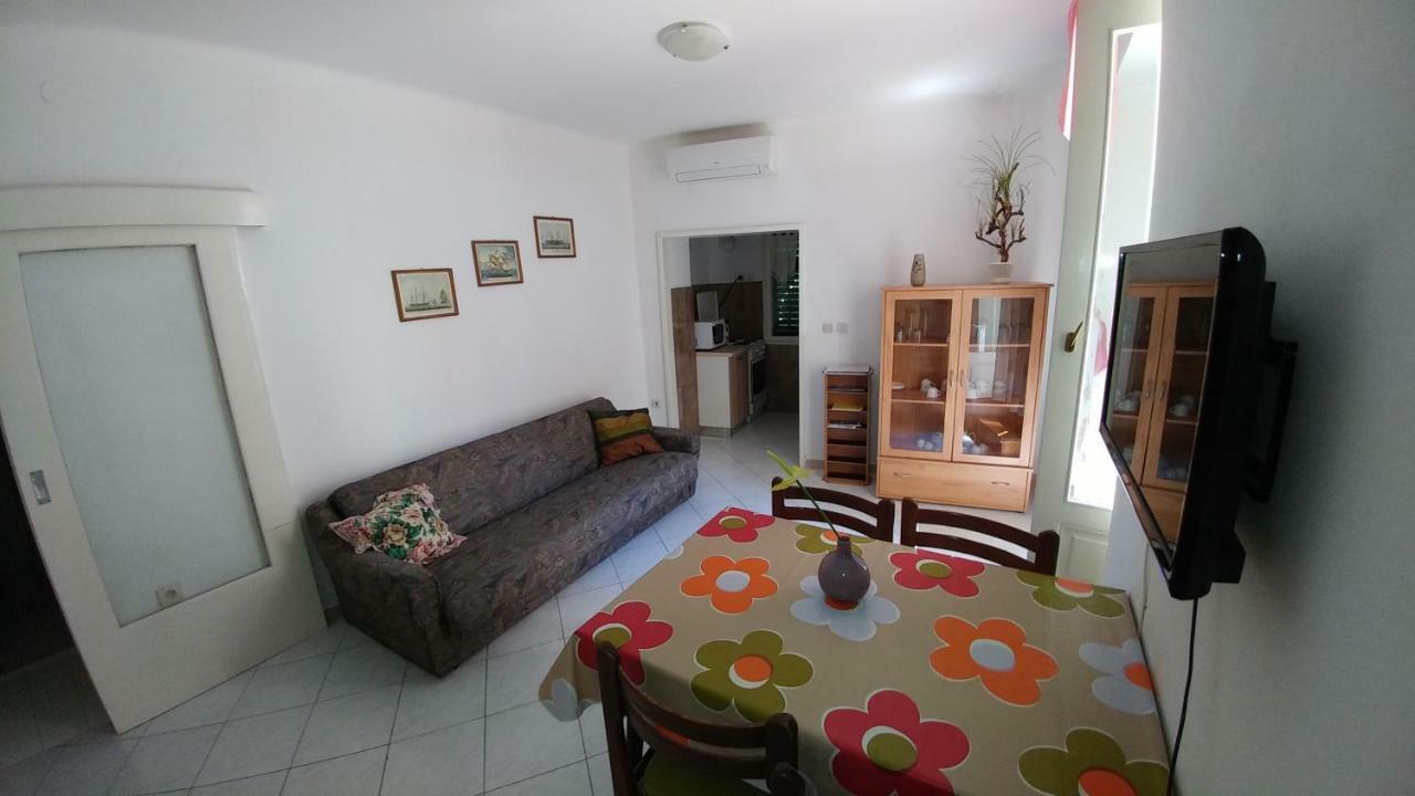 Guesthouse Boris Labin  Exterior foto